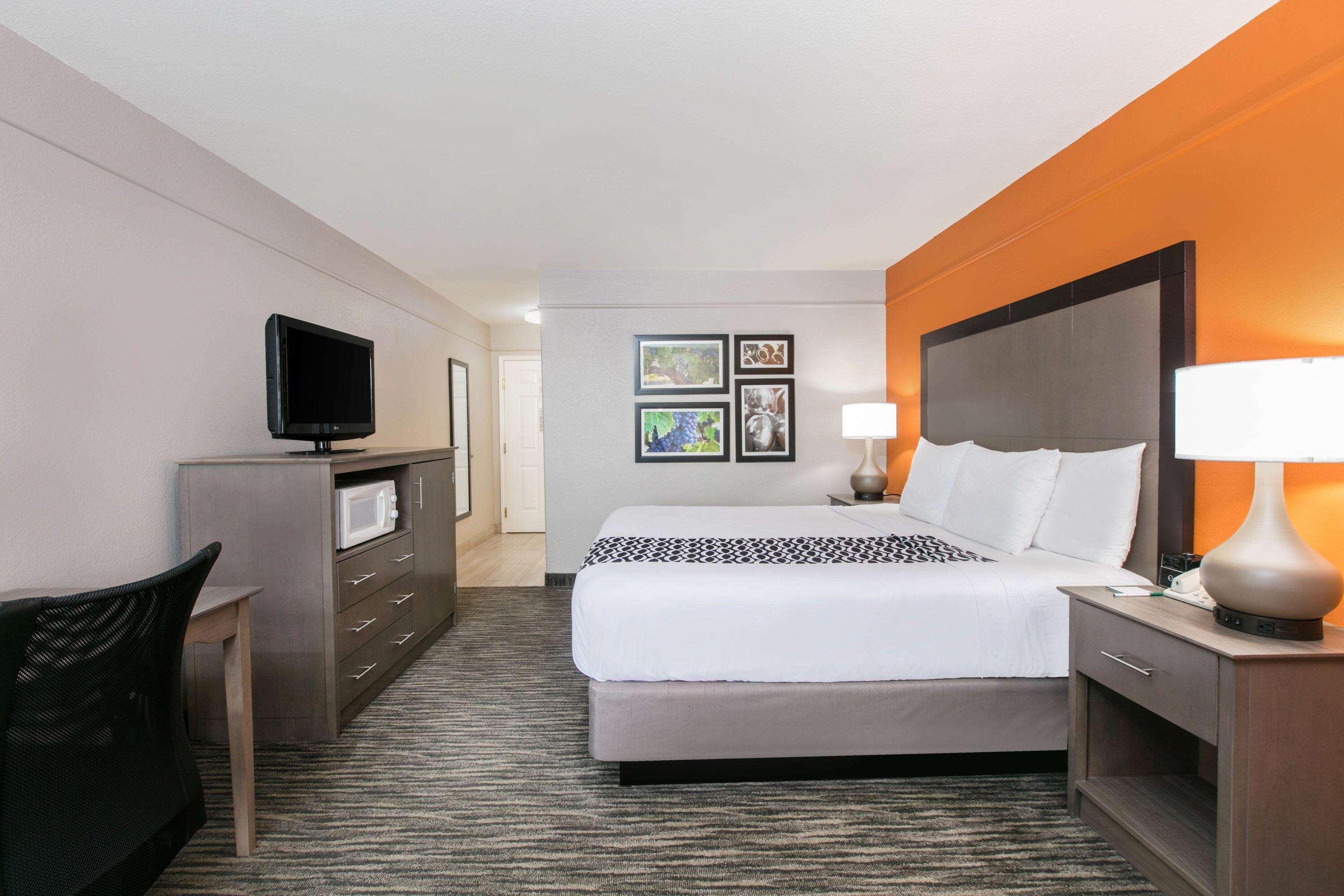 La Quinta By Wyndham Fredericksburg Hotel Eksteriør billede