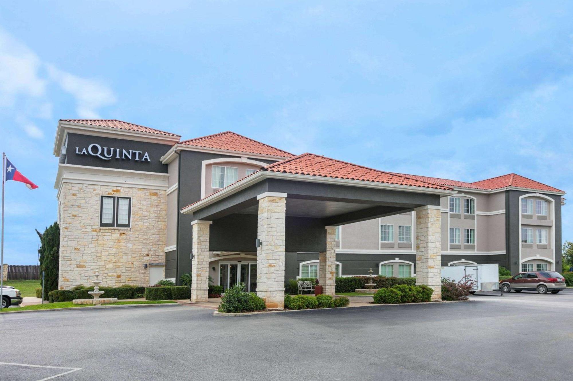La Quinta By Wyndham Fredericksburg Hotel Eksteriør billede